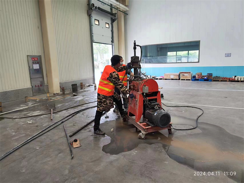 杭锦厂房地面下沉塌陷注浆加固施工